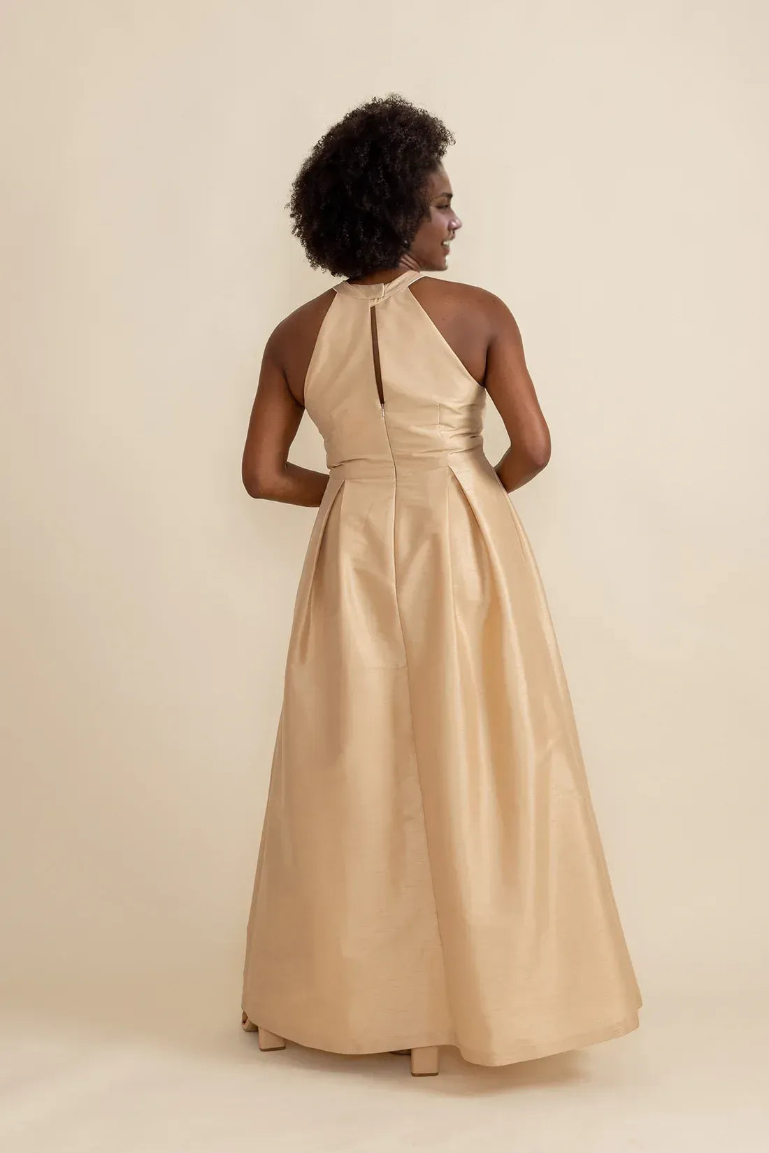 A-Line Halter Neck Cold Shoulder Floor-Length Sleeveless Prom Gown No Slit Elegant Satin Evening Dresses for Women Hot Sale Long Evening Dresses